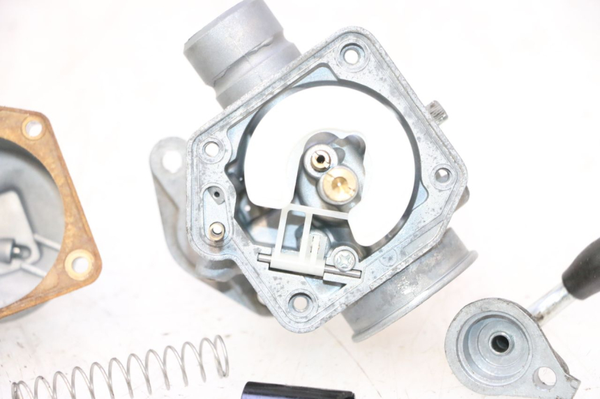 photo de CARBURADOR LONGJIA LJ50QT 8M 2T 50 (2010 - 2017) - Detalhes característicos