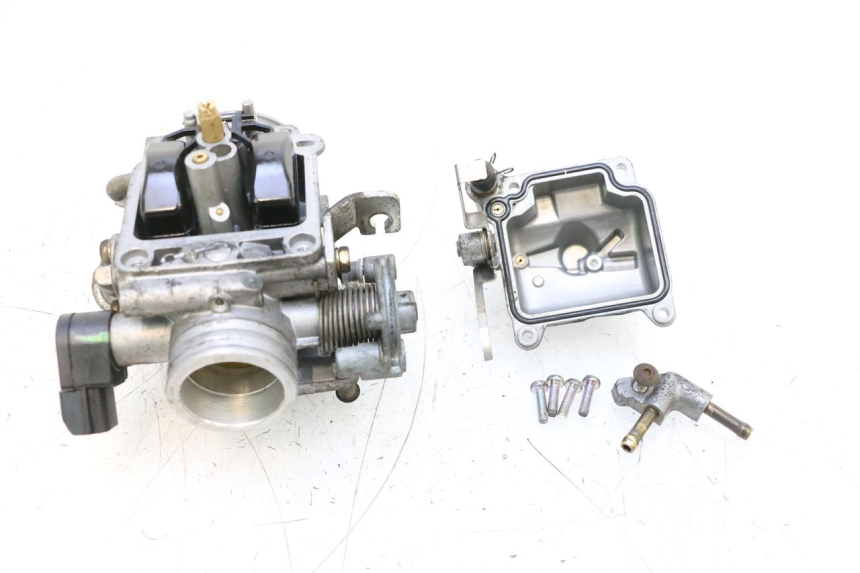 photo de CARBURADOR PIAGGIO MP3 125 (2006 - 2014) - Estado da superfície