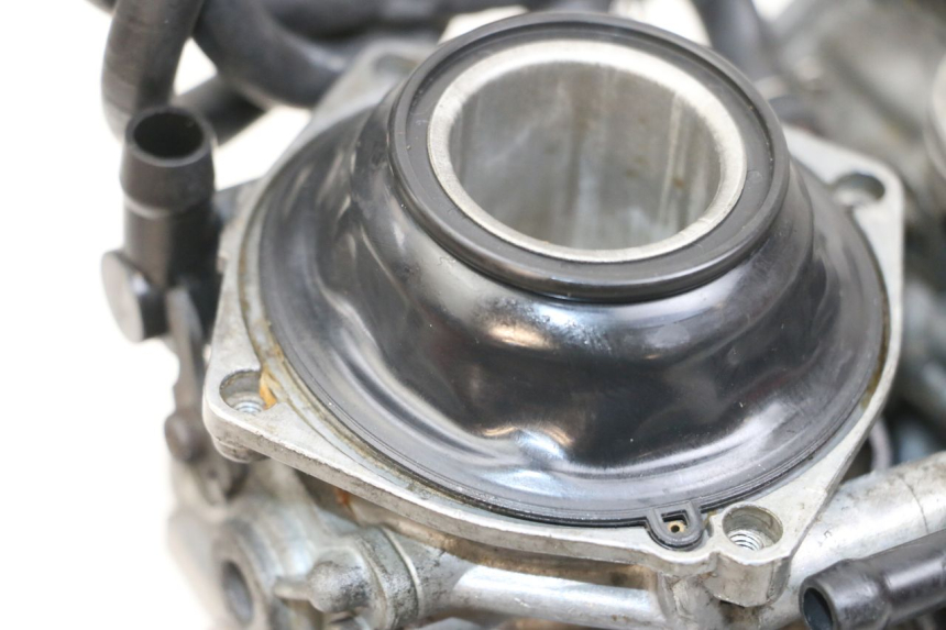 photo de CARBURADOR HONDA NTV DEAUVILLE 650 (1998 - 2001) - Detalhes característicos