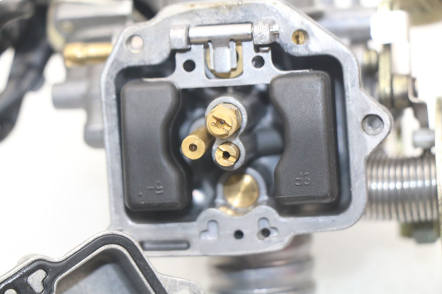 photo de CARBURADOR SYM ORBIT 2 50 (2008 - 2014) - Detalhes característicos
