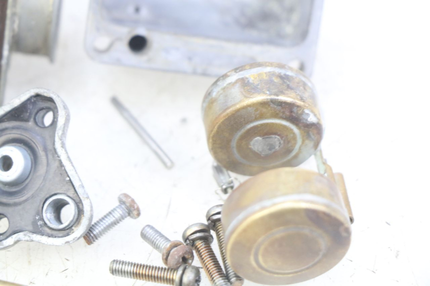 photo de CARBURADOR YAMAHA PW 80 (1983 - 2014) - Detalhes característicos