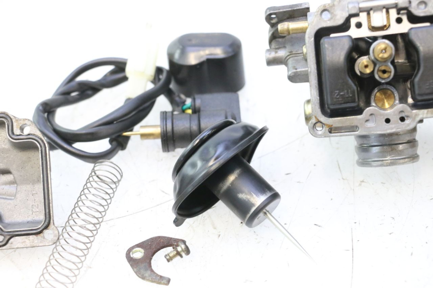 photo de CARBURADOR VASTRO R-ONE 4T 50 (2014 - 2022) - Detalhes característicos