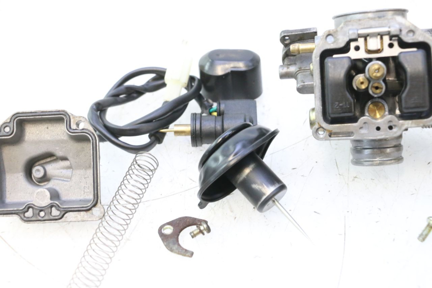 photo de CARBURADOR VASTRO R-ONE 4T 50 (2014 - 2022) - Vista de perto