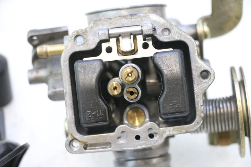 photo de CARBURADOR VASTRO R-ONE 4T 50 (2014 - 2022) - Inspeção visual