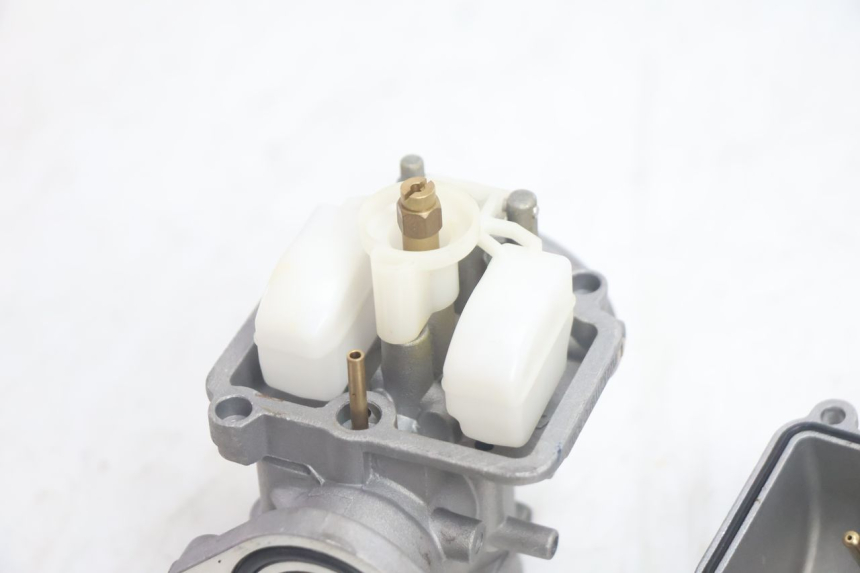 photo de CARBURADOR APOLLO RFZ 150 - Detalhes característicos