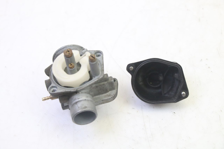 photo de CARBURADOR TNT MOTOR ROMA 10' 2T 50 (2011 - 2018) - Estado da superfície
