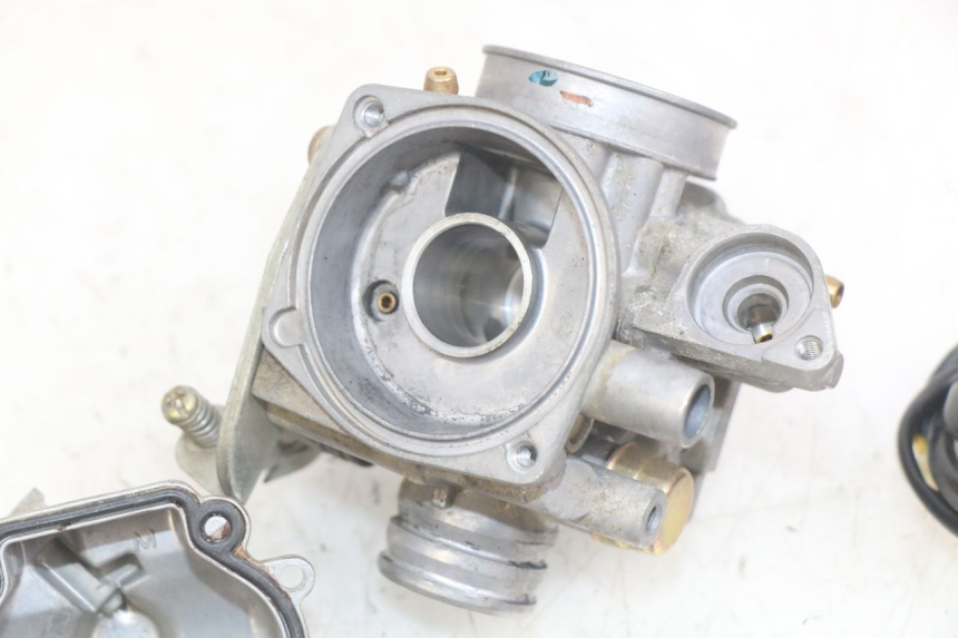 photo de CARBURADOR HONDA SCV LEAD 100 (2003 - 2007) - Vista de perto