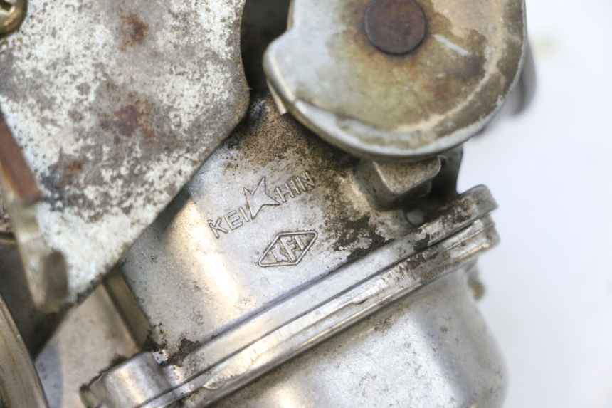 photo de CARBURADOR HONDA SCV LEAD 100 (2003 - 2007) - Outro ângulo de visão