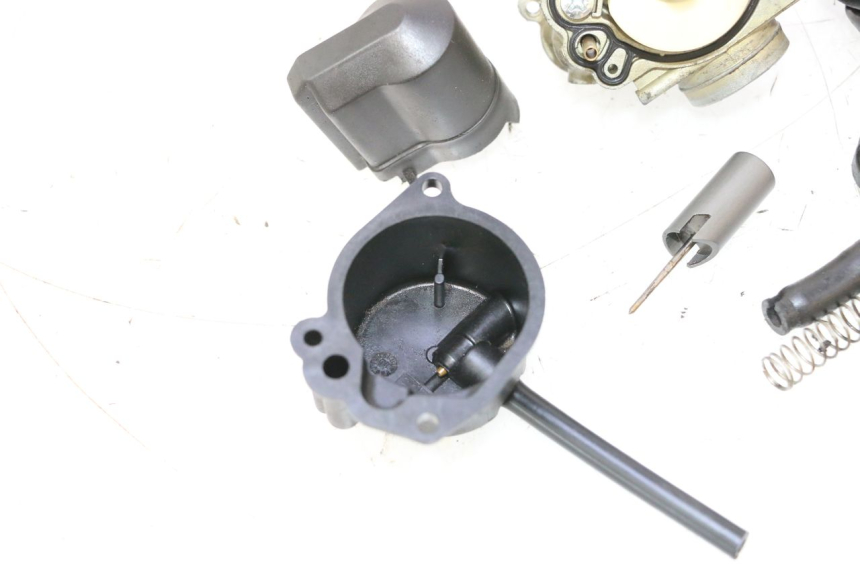 photo de CARBURADOR PEUGEOT SPEEDFIGHT LC 50 (1996 - 2002) - Detalhes característicos