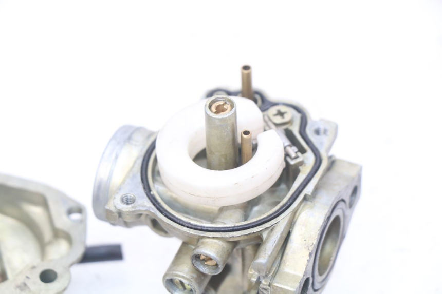 photo de CARBURADOR PEUGEOT TKR TREKKER FURIOUS 50 (2005 - 2014) - Detalhes característicos