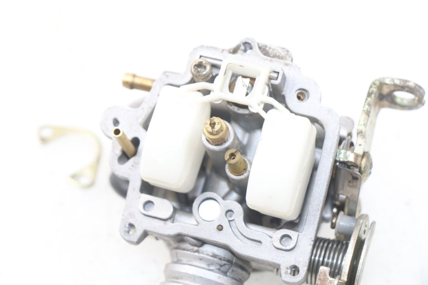 photo de CARBURADOR BAOTIAN TRAVEL SPIRIT 50 (2010 - 2012) - Pontos de fixação