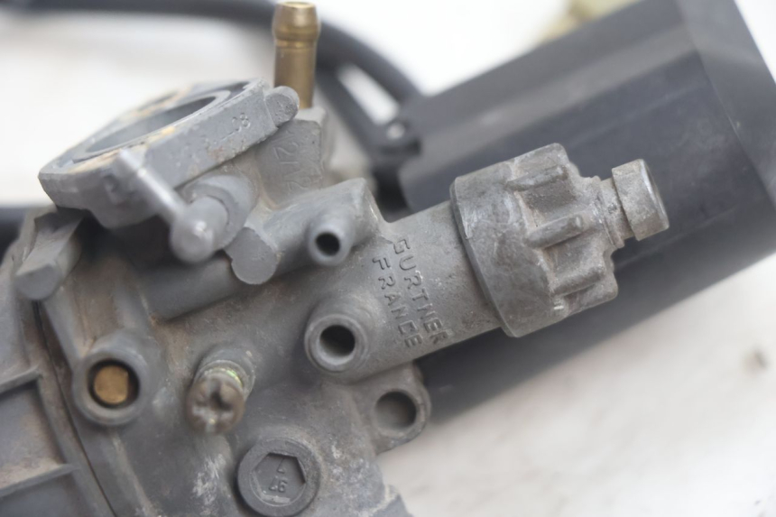 photo de CARBURADOR PEUGEOT TREKKER 50 (1995 - 2004) - Zoom do estado de desgaste