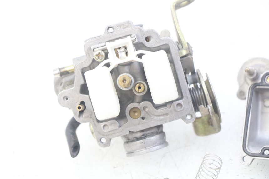 photo de CARBURADOR PEUGEOT V-CLIC VCLIC 50 (2007 - 2013) - Detalhes característicos