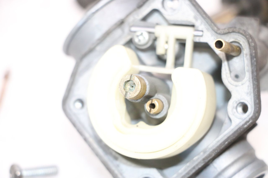 photo de CARBURADOR PEUGEOT VIVACITY NEW 2T 50 (2008 - 2017) - Detalhes característicos