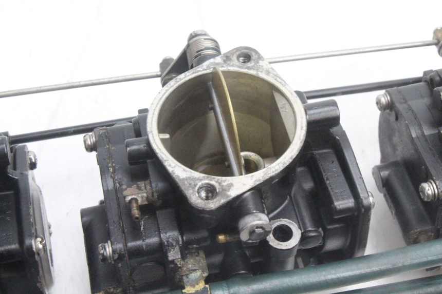 photo de CARBURADOR YAMAHA WAVE RUNNER GP R 1200 (2000 - 2003) - Vista do produto
