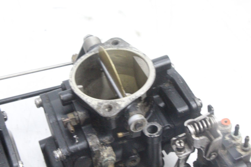 photo de CARBURADOR YAMAHA WAVE RUNNER GP R 1200 (2000 - 2003) - Detalhes característicos