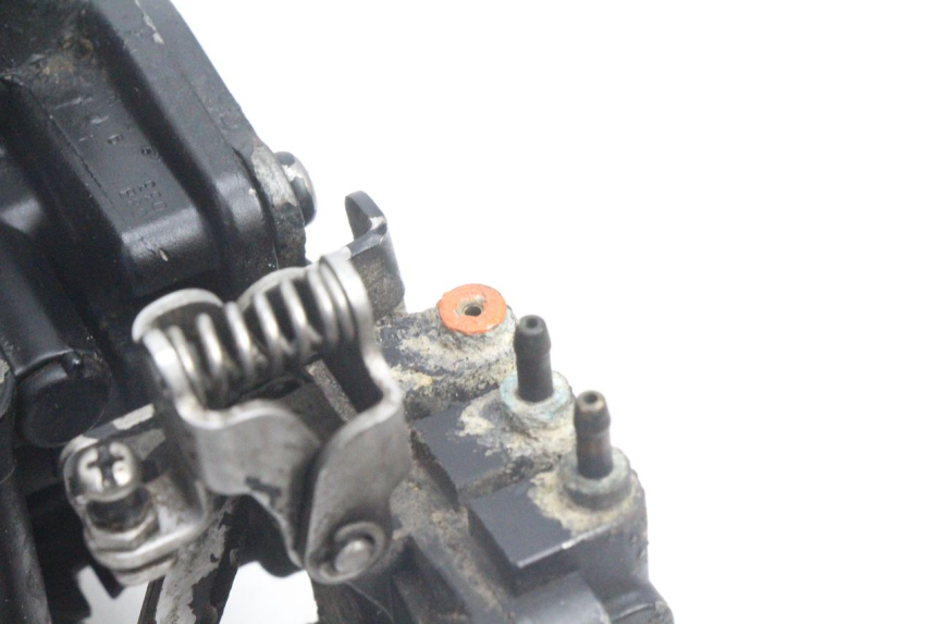 photo de CARBURADOR YAMAHA WAVE RUNNER GP R 1200 (2000 - 2003) - Vista de perto