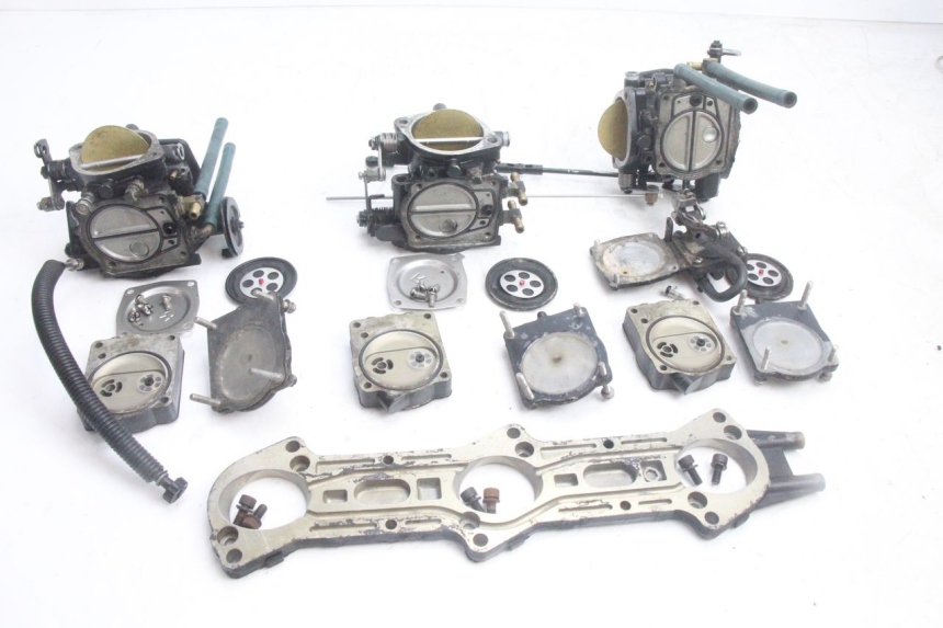 photo de CARBURADOR YAMAHA WAVE RUNNER GP R 1200 (2000 - 2003) - Zoom do estado de desgaste