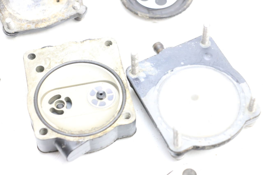 photo de CARBURADOR YAMAHA WAVE RUNNER GP R 1200 (2000 - 2003) - Detalhe da peça