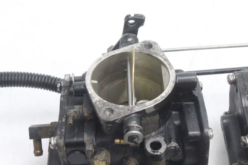 photo de CARBURADOR YAMAHA WAVE RUNNER GP R 1200 (2000 - 2003) - Marcações e referências