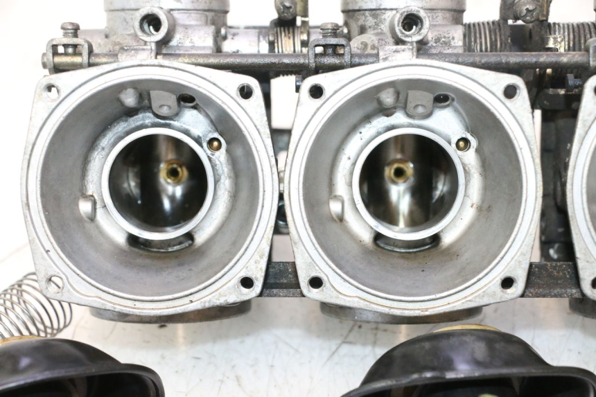 photo de CARBURADOR YAMAHA XJR 1300 (1998 - 2002) - Detalhes característicos