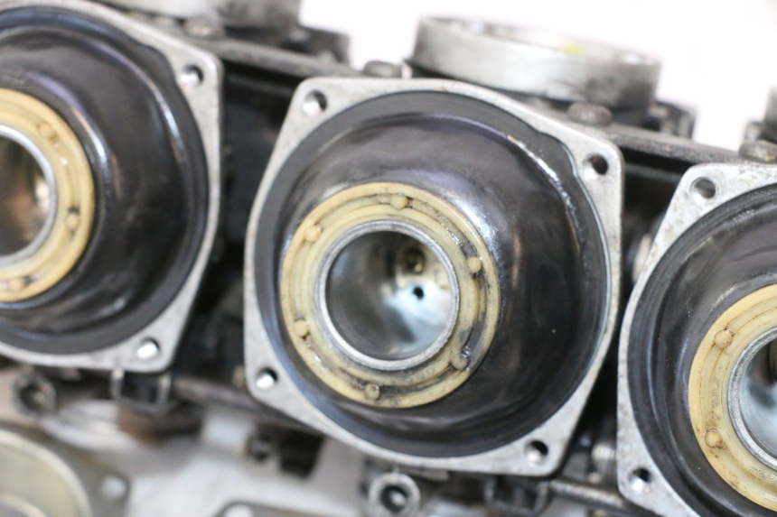 photo de CARBURADOR YAMAHA XJR 1300 (1998 - 2002) - Vista de perfil
