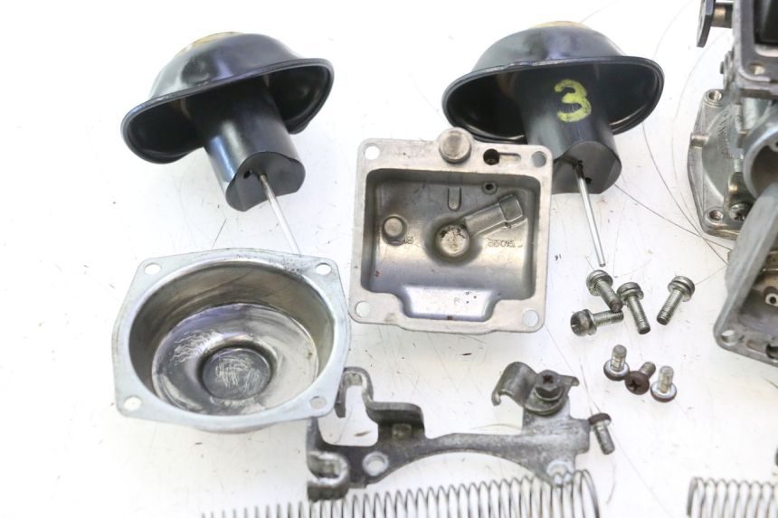 photo de CARBURADOR YAMAHA XJR 1300 (1998 - 2002) - Zoom do estado de desgaste