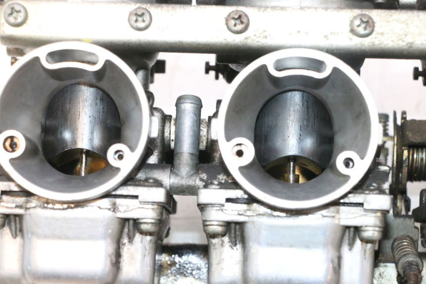 photo de CARBURADOR YAMAHA XJR 1300 (1998 - 2002) - Outro ângulo de visão