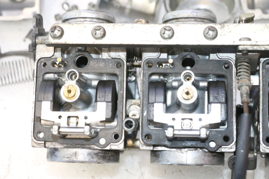photo de CARBURADOR YAMAHA XJR 1300 (1998 - 2002) - Pontos de fixação