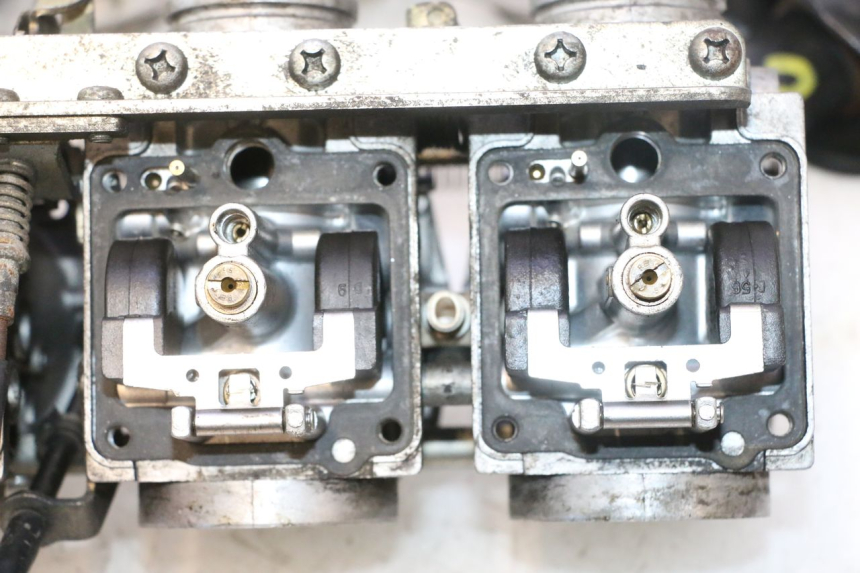 photo de CARBURADOR YAMAHA XJR 1300 (1998 - 2002) - Estado da superfície