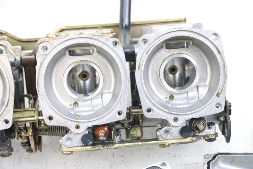 photo de CARBURADOR YAMAHA XJS DIVERSION 600 (1997 - 1999) - Outro ângulo de visão
