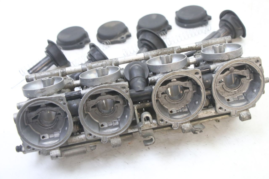 photo de CARBURADOR YAMAHA FZS FAZER 600 (2001 - 2003) - Estado da superfície