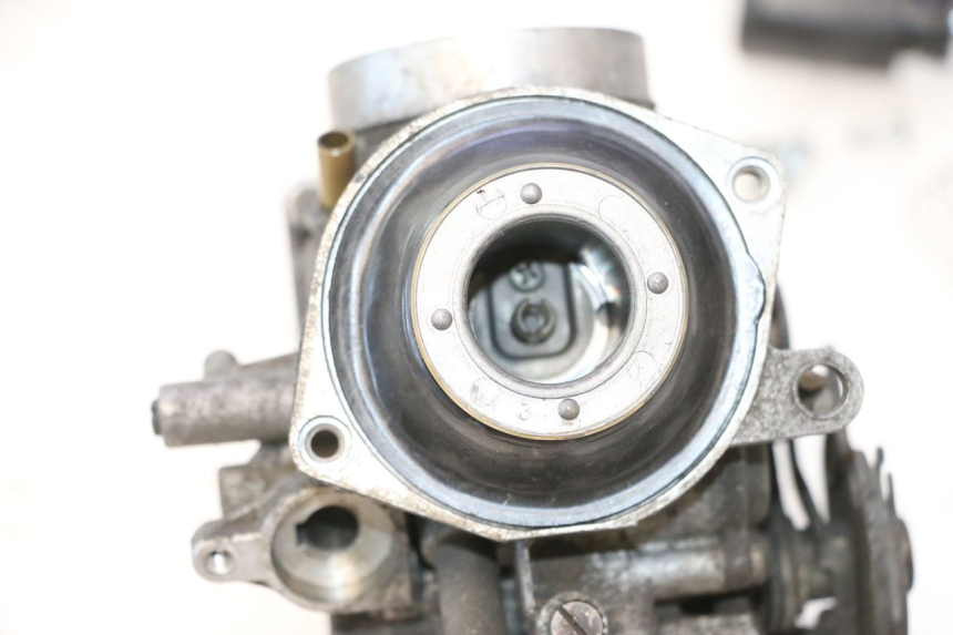 photo de CARBURADOR YAMAHA YP MAJESTY 125 (2002 - 2006) - Vista de perto