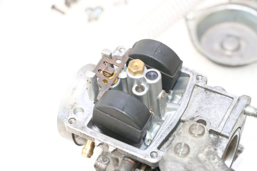 photo de CARBURADOR YAMAHA YP MAJESTY 125 (2002 - 2006) - Zoom do estado de desgaste