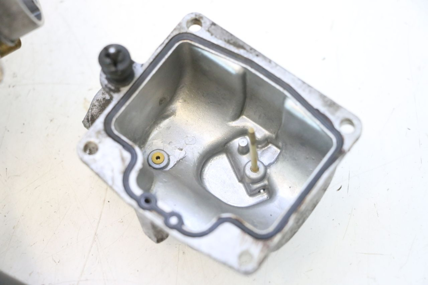 photo de CARBURADOR YAMAHA YP MAJESTY 125 (2002 - 2006) - Pontos de fixação