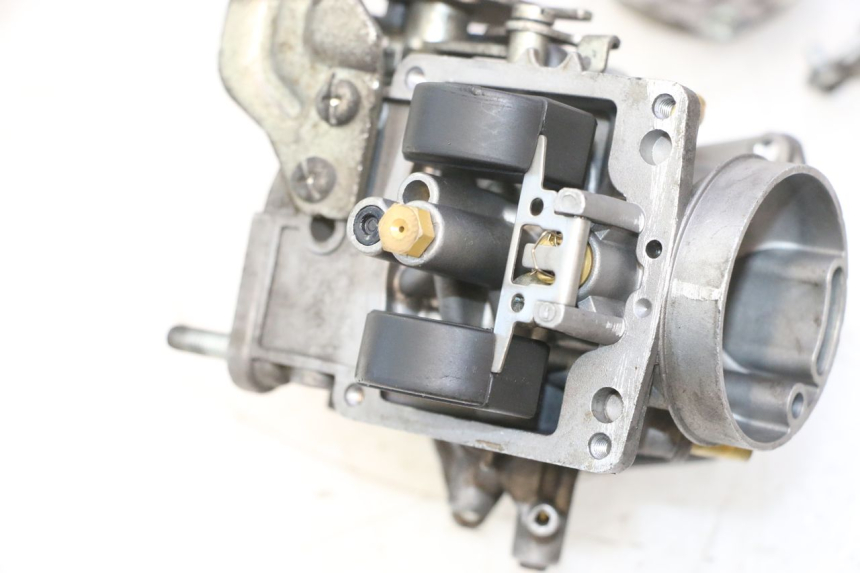 photo de CARBURADOR YAMAHA YP MAJESTY 125 (2007 - 2010) - Vista de perto