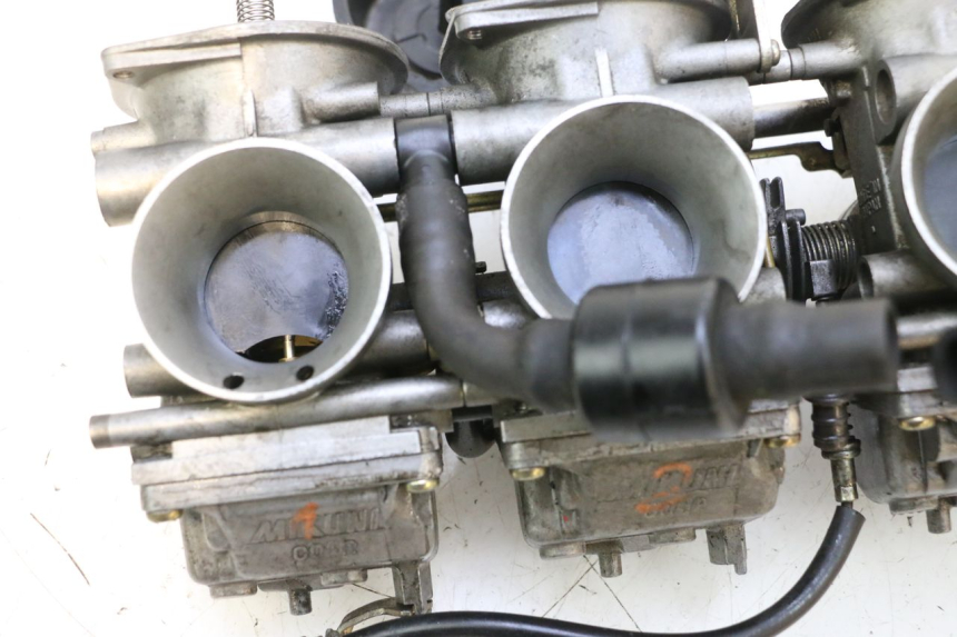 photo de CARBURADOR YAMAHA YZF R GENESIS 750 (1993 - 1998) - Inspeção visual