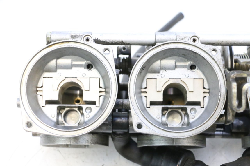 photo de CARBURADOR YAMAHA YZF R GENESIS 750 (1993 - 1998) - Zoom do estado de desgaste