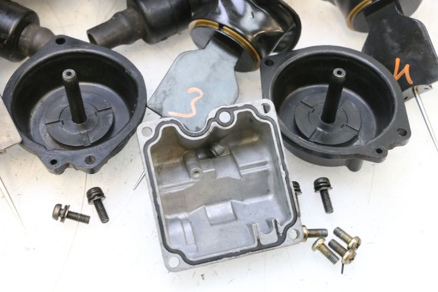 photo de CARBURADOR YAMAHA YZF R GENESIS 750 (1993 - 1998) - Peça verificada