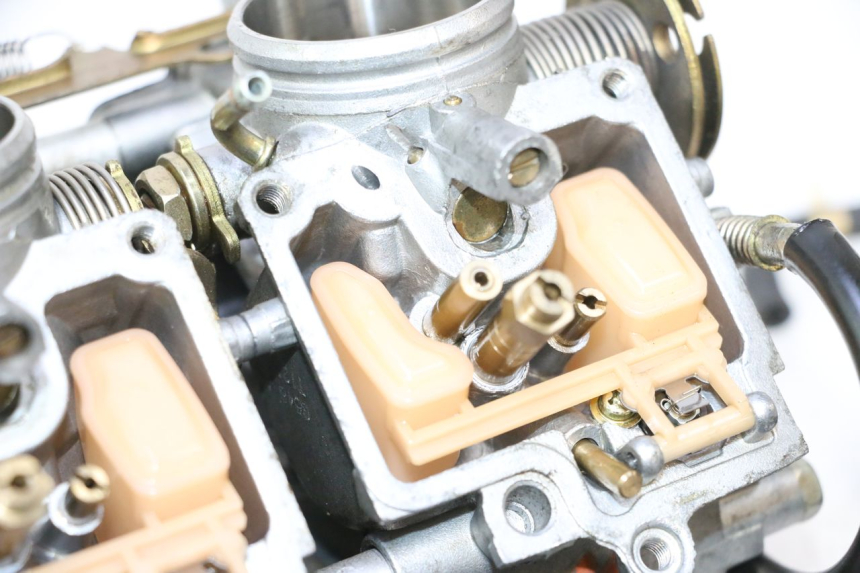 photo de CARBURADOR KAWASAKI ZX-6R ZX6R 600 (2000 - 2002) - Pontos de fixação