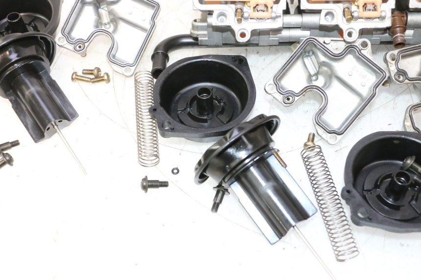 photo de CARBURADOR KAWASAKI ZX-6R ZX6R 600 (2000 - 2002) - Ampliação dos componentes