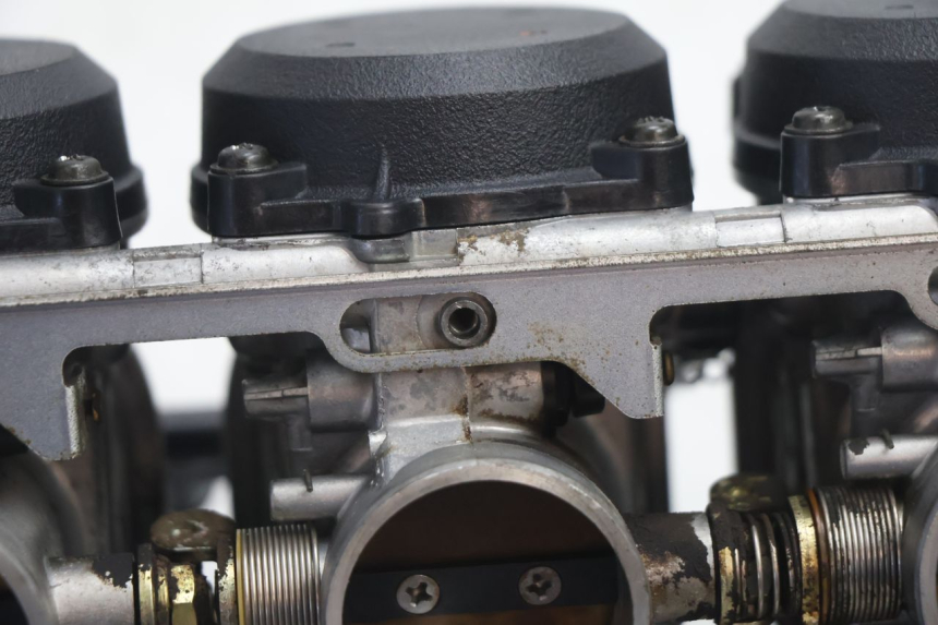photo de CARBURADOR KAWASAKI ZX-6R ZX6R 600 (1995 - 1997) - Zoom do estado de desgaste