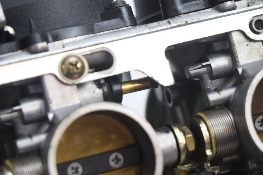 photo de CARBURADOR KAWASAKI ZX-6R ZX6R 600 (1995 - 1997) - Outro ângulo de visão