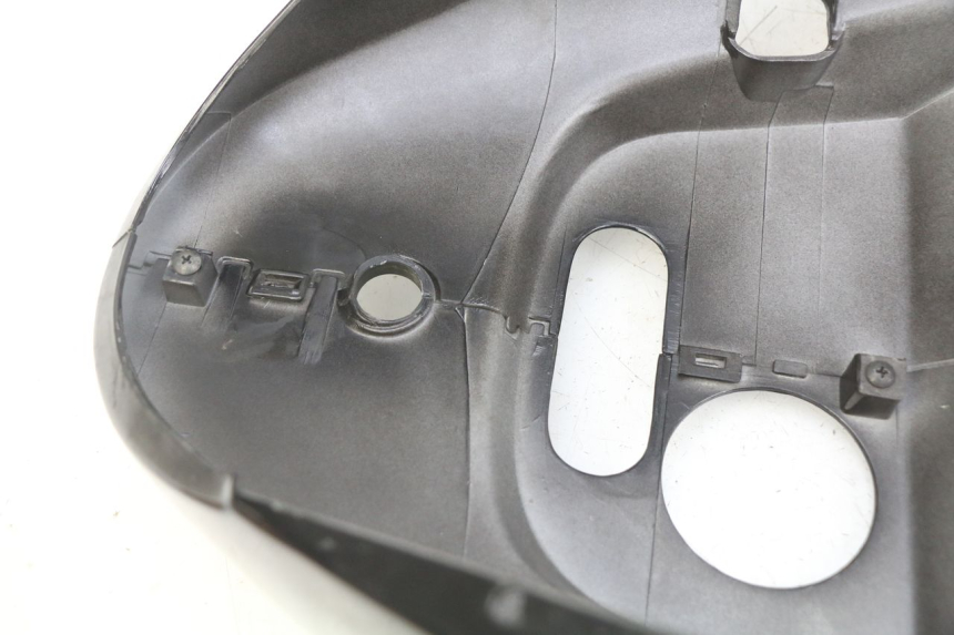 photo de CARROÇARIA TRASEIRA KYMCO AGILITY 4T 50 (2018 - 2022) - Zoom do estado de desgaste