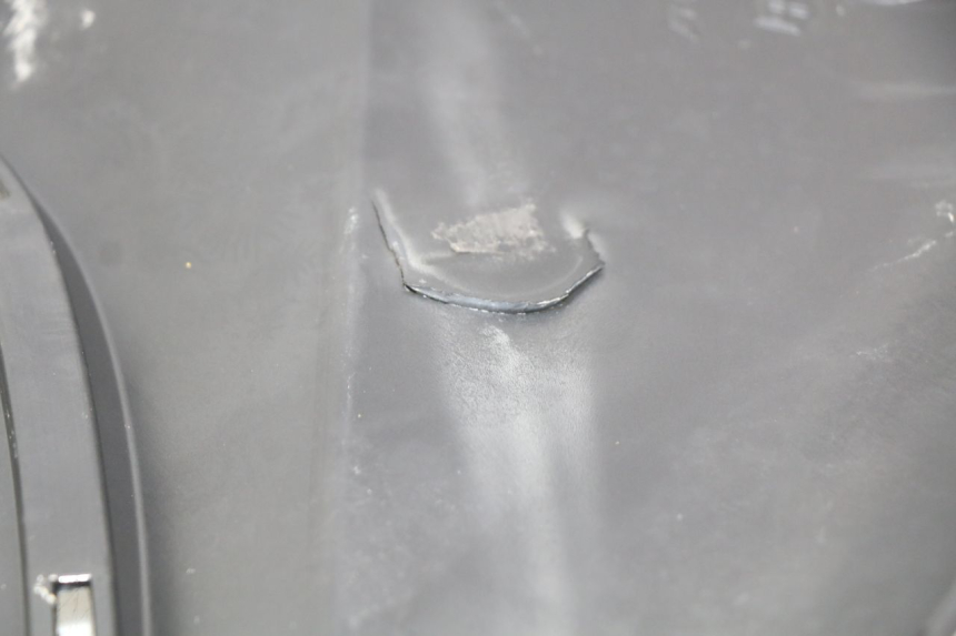 photo de CARROÇARIA TRASEIRA PIAGGIO FLY 2T 50 (2004 - 2017) - Zoom do estado de desgaste
