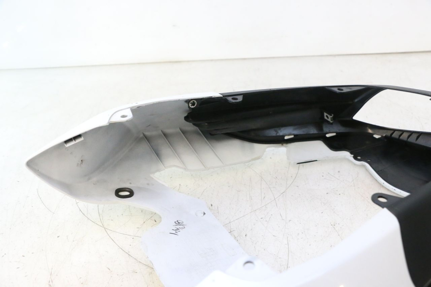 photo de CARROÇARIA TRASEIRA YAMAHA FZ8 800 (2010 - 2016) - Detalhes característicos