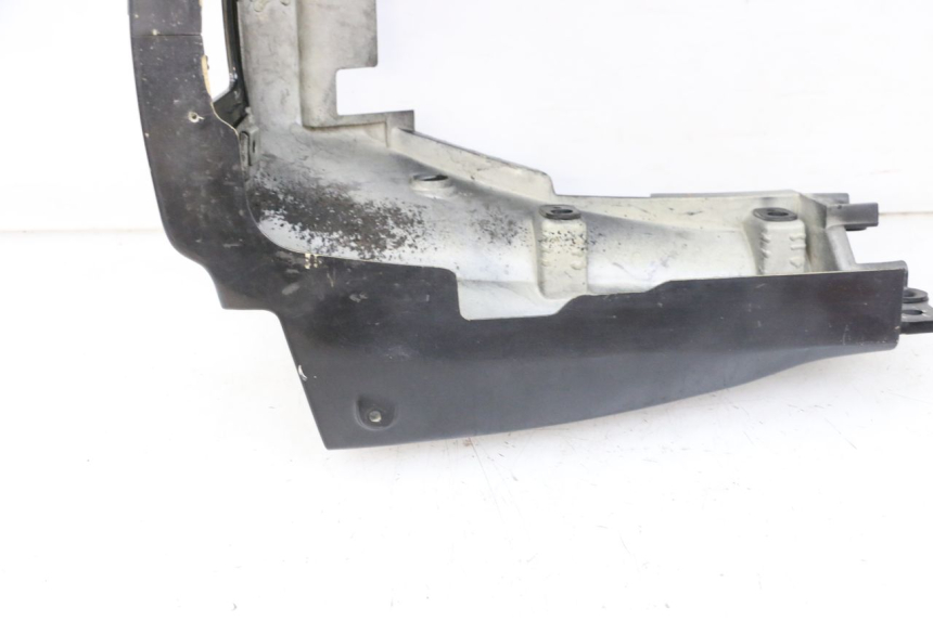 photo de CARROÇARIA TRASEIRA KAWASAKI GPZ RX 1000 (1986 - 1988) - Pontos de fixação