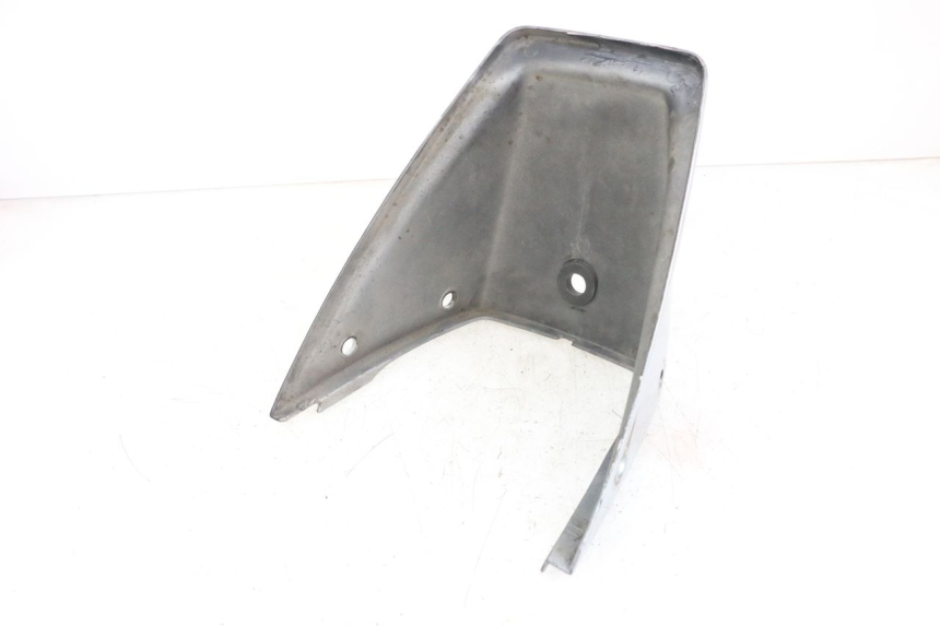 photo de CARROÇARIA TRASEIRA SUZUKI GSX E 250 (1982 - 1983) - Outro ângulo de visão
