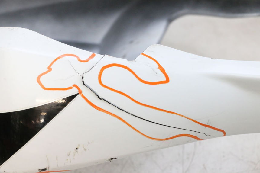 photo de CARROÇARIA TRASEIRA SUZUKI GSXR GSX-R 1000 (2003 - 2004) - Ampliação técnica