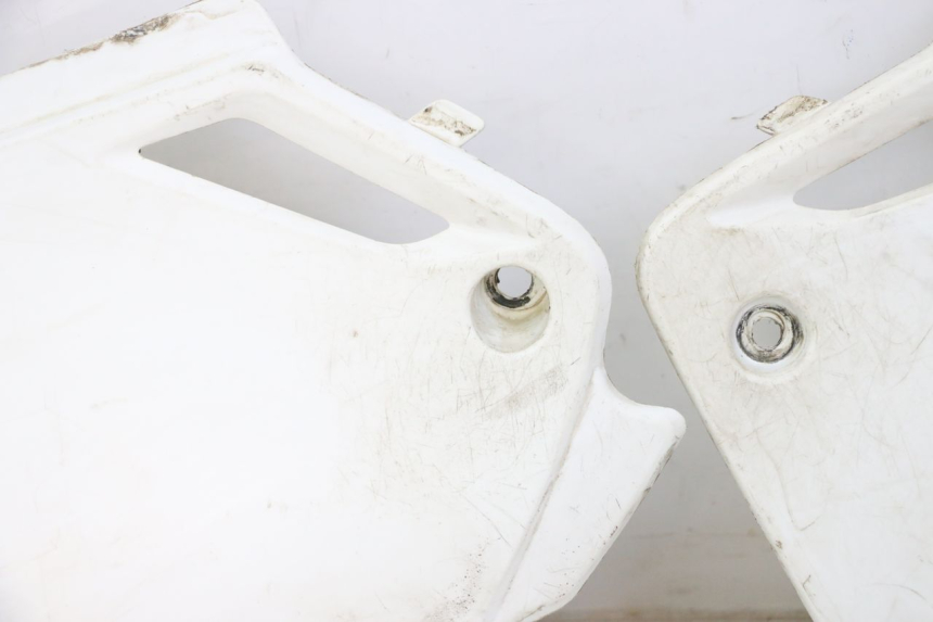 photo de CARROÇARIA TRASEIRA HONDA CR 85 (2003 - 2007) - Detalhes característicos